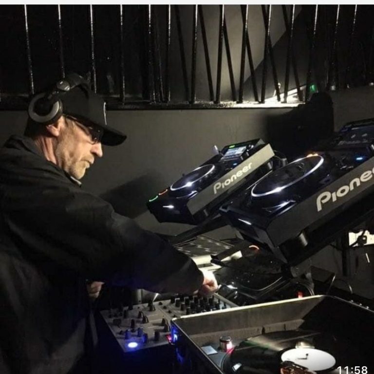 DJ Sly – Veteran House, Deep House, Tech House and Techno DJ from Hertfordshire at In2Groove Radio